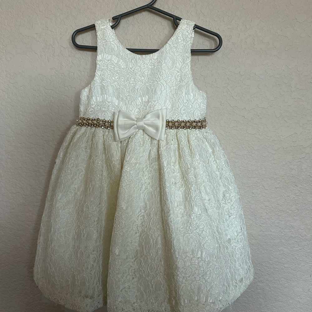 Elegant Lace Dress with Bow